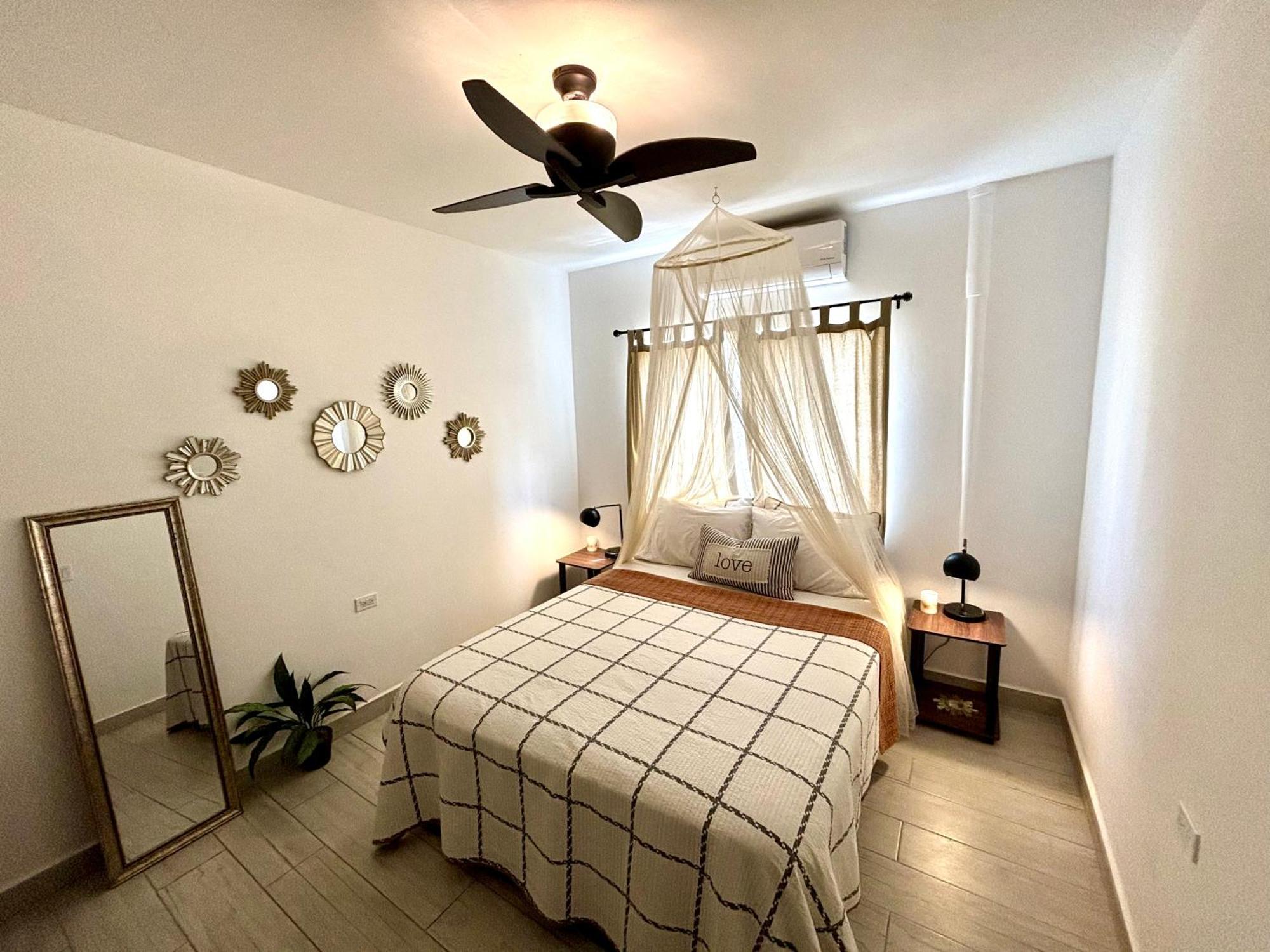 Stylish Apartments Near Best Western Hotel Belize City Exterior foto